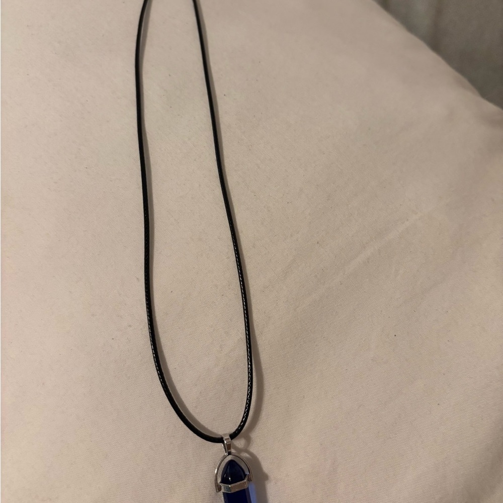 Elegant Blue Pendant Necklace